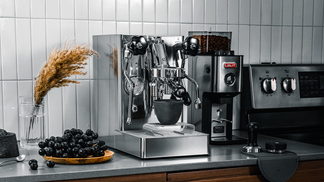 Comment choisir entre une machine espresso automatique et manuelle? – Les  Importations Édika Inc.